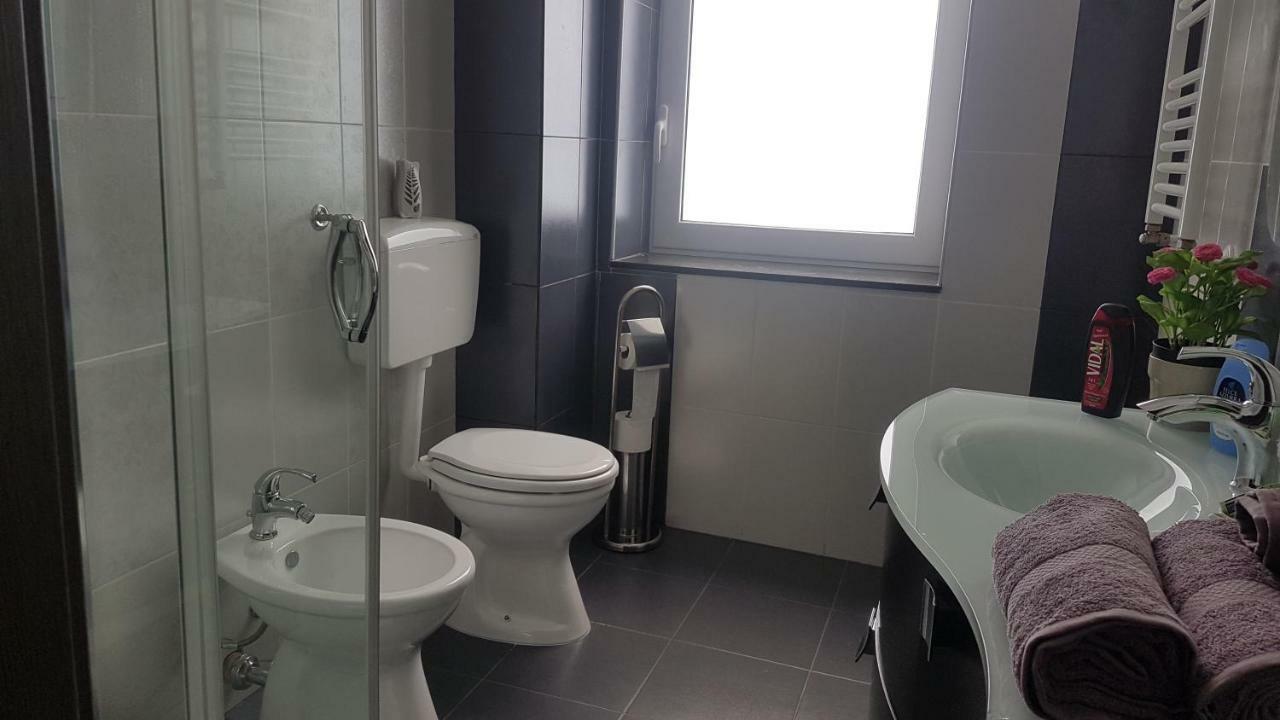 גלה Lilium In B&B מראה חיצוני תמונה