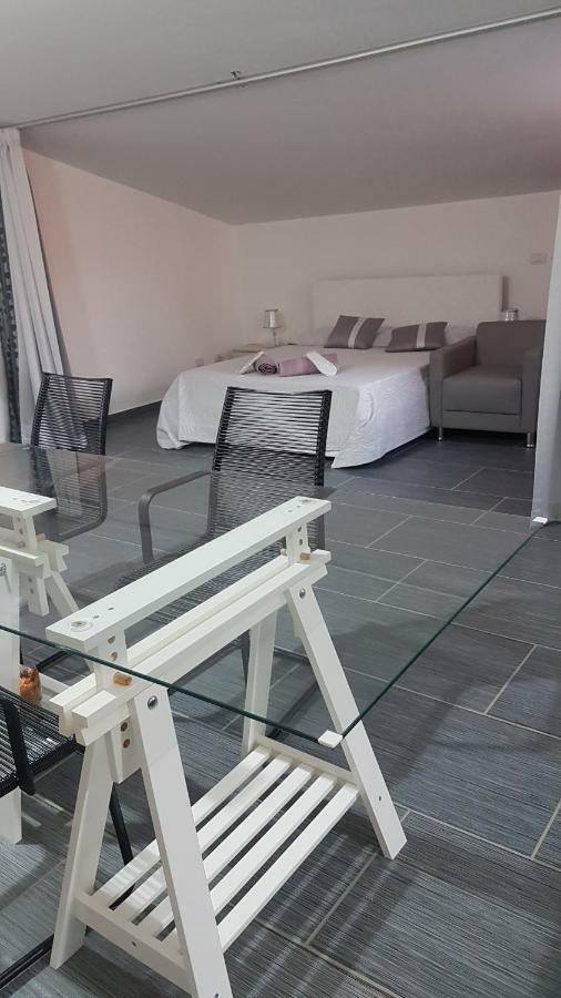 גלה Lilium In B&B מראה חיצוני תמונה