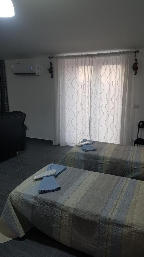 גלה Lilium In B&B מראה חיצוני תמונה